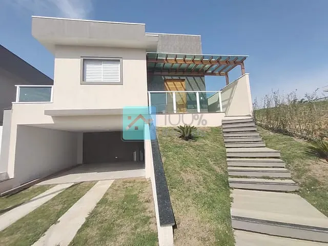 Sobrado com 250m² 3 quartos e 2 banheiros, à venda, no bairro Condomínio Residencial Fogaça em Não informado