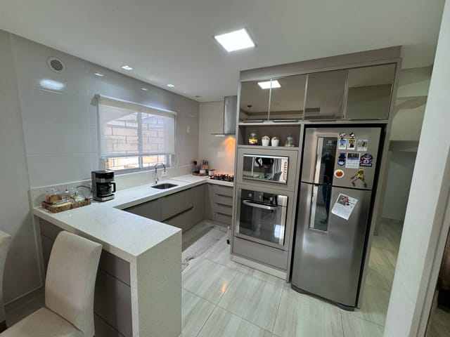 Foto do Sobrado - Sobrado à venda, Alto São Bento, Itapema, SC | Confiari Investimentos Imobiliários