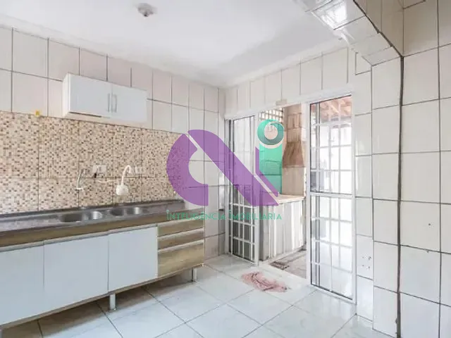 Sobrado com 293m² 3 quartos e 2 banheiros, à venda, no bairro Padroeira em Osasco