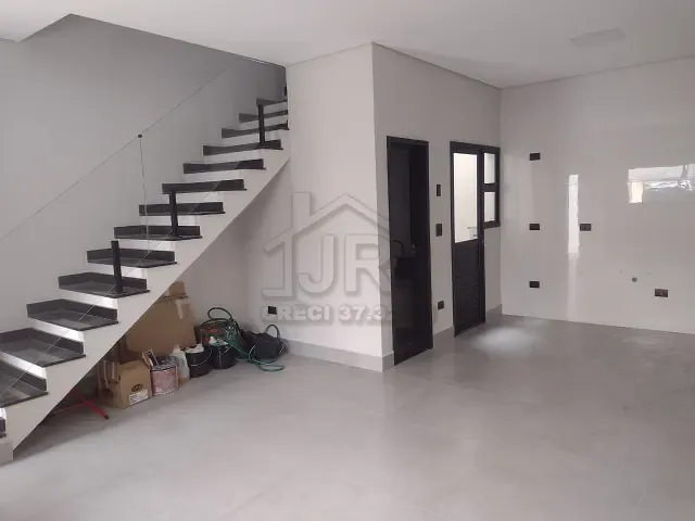 Sobrado 2 quartos e 1 banheiro, à venda, no bairro Vila Alto de Santo André em Santo André