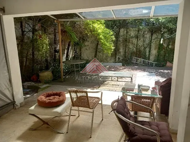 Sobrado com 410m² 3 quartos e 1 banheiro, à venda, no bairro Vila Assis Brasil em Mauá