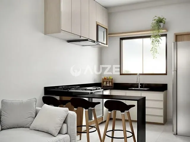 Sobrado com 120m² 2 quartos e 2 banheiros, à venda, no bairro Pinheirinho em Curitiba