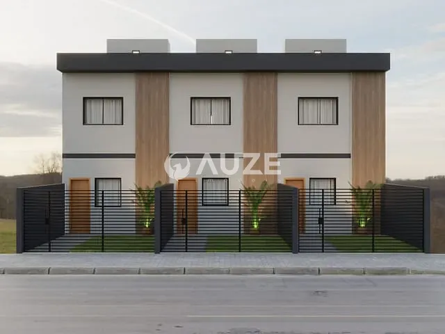 Sobrado com 120m² 2 quartos e 2 banheiros, à venda, no bairro Pinheirinho em Curitiba