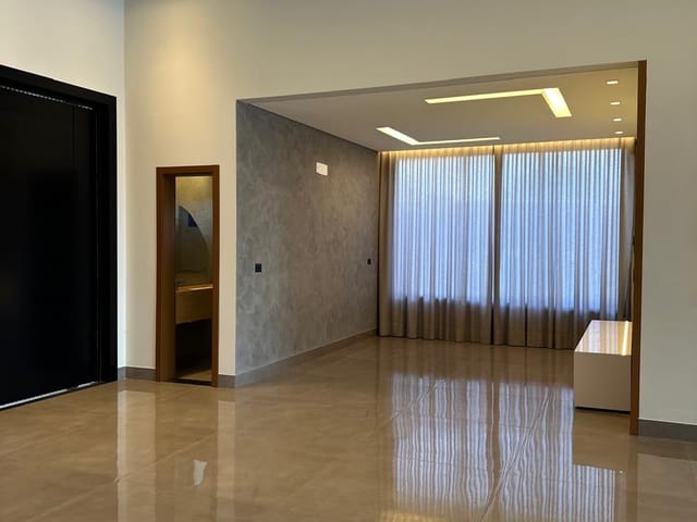 Casa com 625m² 5 quartos e 7 banheiros, à venda, no bairro Parque dos Novos Estados em Campo Grande