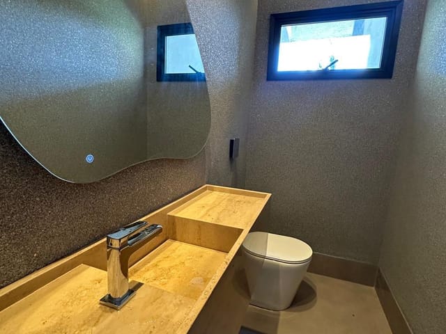 Casa com 625m² 5 quartos e 7 banheiros, à venda, no bairro Parque dos Novos Estados em Campo Grande