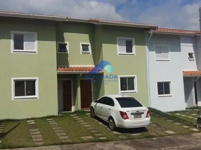 Sobrado com 100m² 2 quartos e 1 banheiro, à venda ou para alugar, no bairro Monte Castelo em São José dos Campos