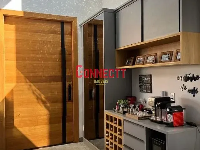 Sobrado com 360m² 4 quartos e 5 banheiros, à venda, no bairro Residencial Alto do Castelo em Ribeirão Preto