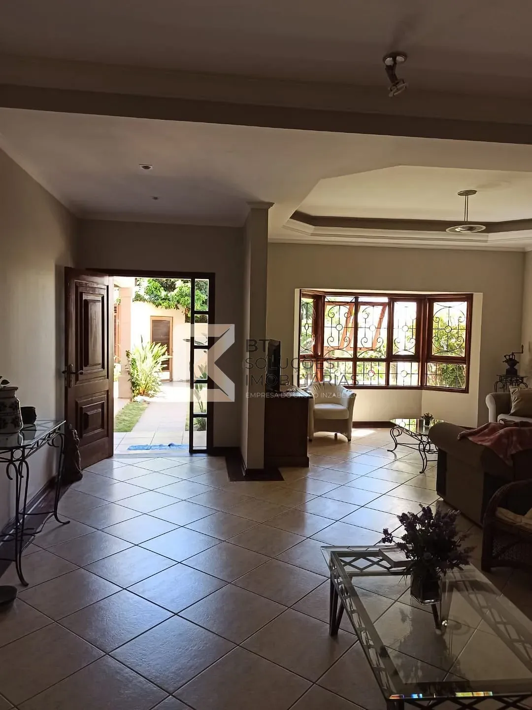 Sobrado, 5 quartos, 257 m² - Foto 1