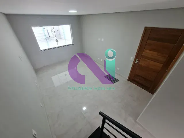 Sobrado 3 quartos e 5 banheiros, à venda, no bairro Umuarama em Osasco