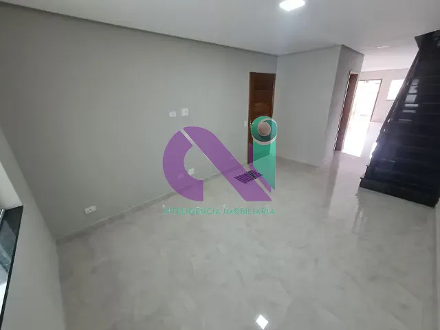 Sobrado 3 quartos e 5 banheiros, à venda, no bairro Umuarama em Osasco