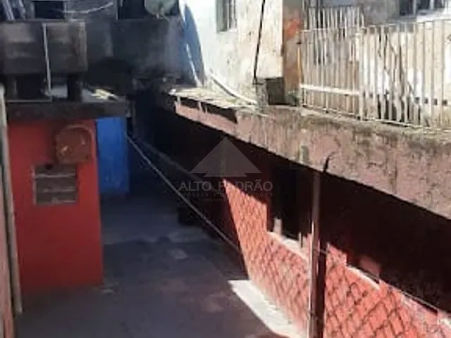 Sobrado com 175m² 3 quartos e 2 banheiros, à venda, no bairro Vila Santa Cecília em Mauá