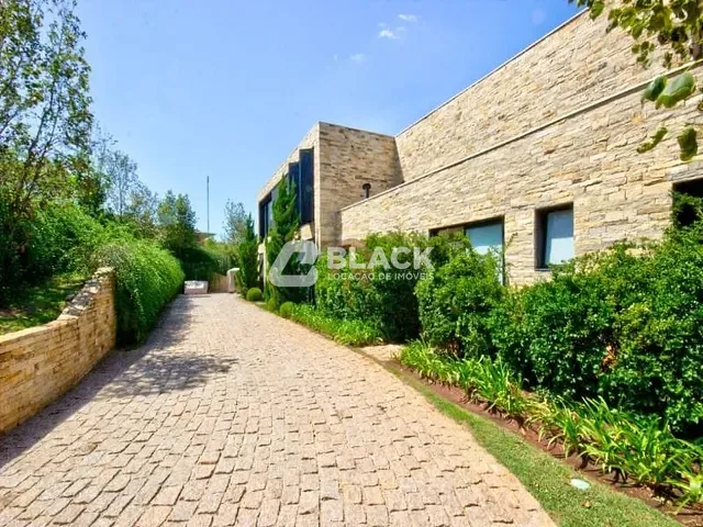 Sobrado com 1500m² 5 quartos e 6 banheiros, à venda ou para alugar, no bairro Fazenda Boa Vista - Fase I em Porto Feliz