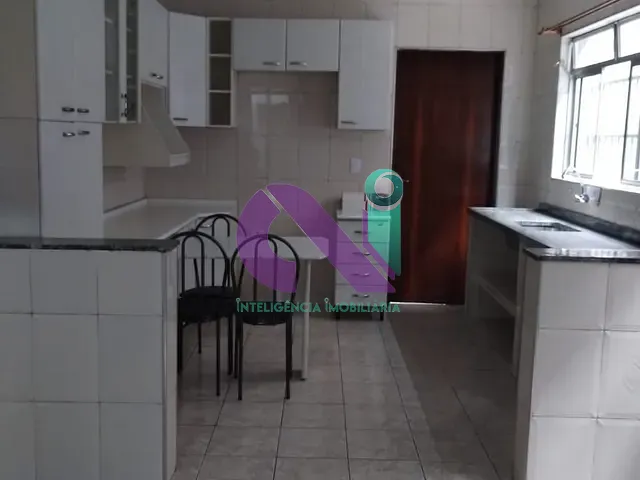 Sobrado com 250m² 5 quartos e 3 banheiros, à venda, no bairro km 18 em Osasco