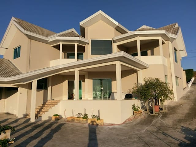 Foto do Sobrado - Sobrado com 7 dormitórios à venda, 540 m² por R$ 2.135.000,00 - Parque Mirante Do Vale - Jacareí/SP | RUSSI IMÓVEIS