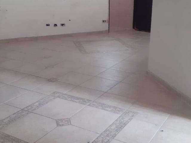 Foto do Sobrado - Sobrado com 3 dormitórios à venda, 290 m² por R$ 300.000,00 - Chácara Adriana Aparecida - Carapicuíba/SP | BUSSOCABA ADMINISTRACAO DE BENS E IMOVEIS LTDA