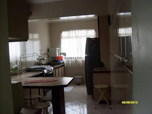 Sobrado com 320m² 4 quartos e 2 banheiros, à venda, no bairro Santa Maria em Santo André
