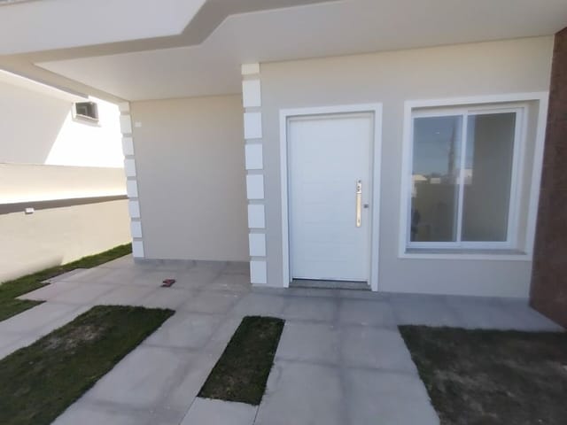 Sobrado com 225m² 4 quartos e 5 banheiros, à venda, no bairro Ingleses do Rio Vermelho em Florianópolis