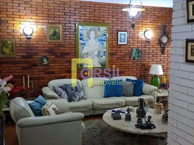 Sobrado com 900m² 4 quartos e 2 banheiros, à venda, no bairro Vila Oliveira em Mogi das Cruzes