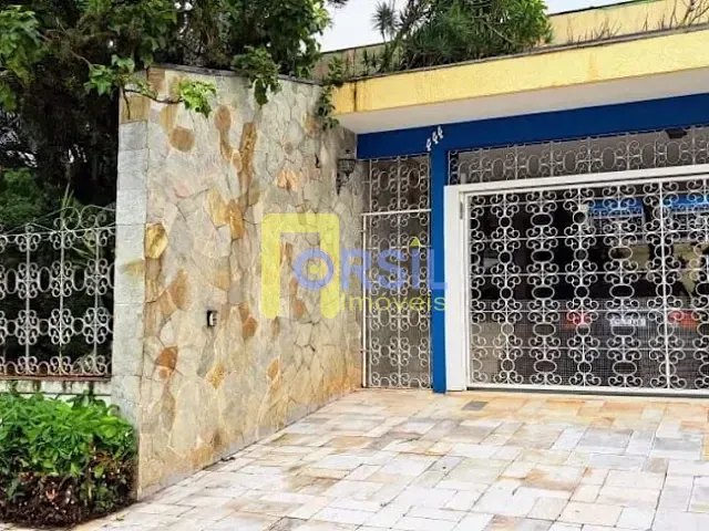Sobrado com 900m² 4 quartos e 2 banheiros, à venda, no bairro Vila Oliveira em Mogi das Cruzes