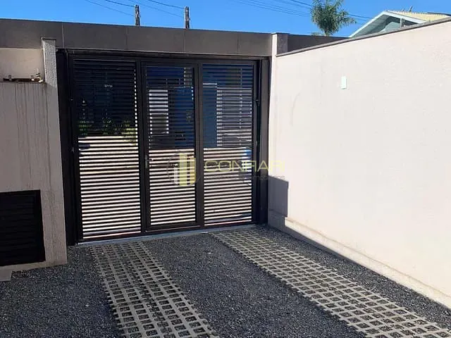 Sobrado 2 quartos e 3 banheiros, para alugar, no bairro Pereque em Porto Belo