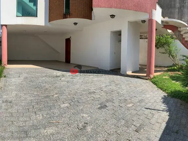 Sobrado com 390m² 3 quartos e 1 banheiro, à venda, no bairro Jardim São Caetano em São Caetano do Sul