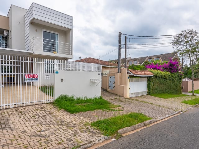 Foto do Sobrado - Cachoeira, Sobrado de frente para rua, localização privilegiada, 104 metros privativos, 3 quartos, suíte e 2 vagas.à venda,  Curitiba, PR | Imobiliária GreenVille