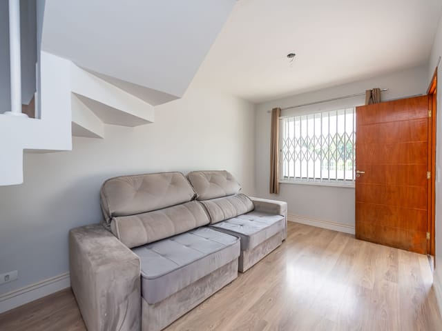 Foto do Sobrado - Bairro Cachoeira, Sobrado de frente para rua, localização privilegiada, 104 metros privativos, 3 quartos, suíte e 2 vagas. | Imobiliária GreenVille