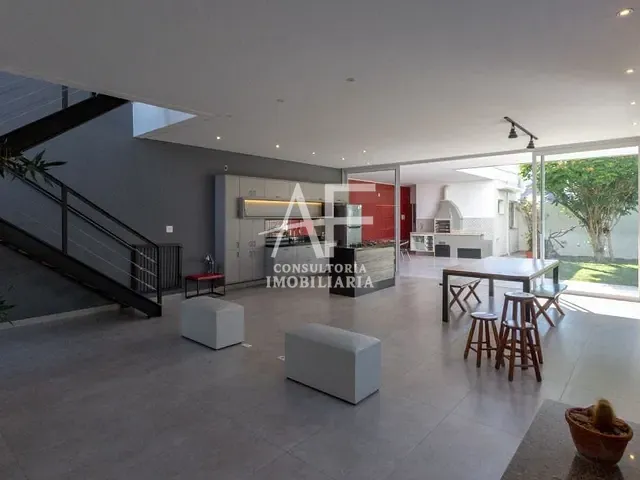 Sobrado com 250m², à venda, no bairro Urbanova VII em São José dos Campos