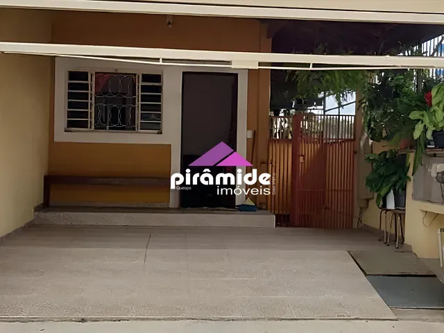 Sobrado com 187m² 8 quartos e 3 banheiros, à venda, no bairro Jardim Satélite em São José dos Campos
