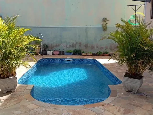 Sobrado 4 quartos e 3 banheiros, à venda, no bairro Parque Dom Pedro II em Campinas