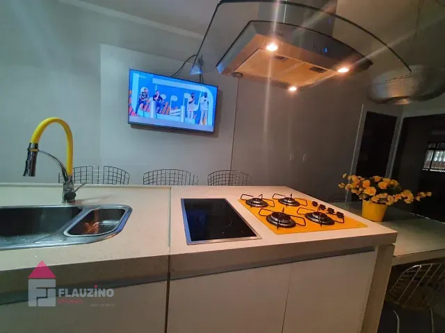 Sobrado com 300m² 3 quartos e 5 banheiros, à venda, no bairro Jardim Duprat em São Paulo