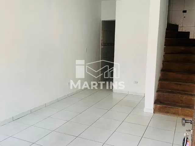 Sobrado 3 quartos e 2 banheiros, para alugar, no bairro Jardim Leme em São Paulo