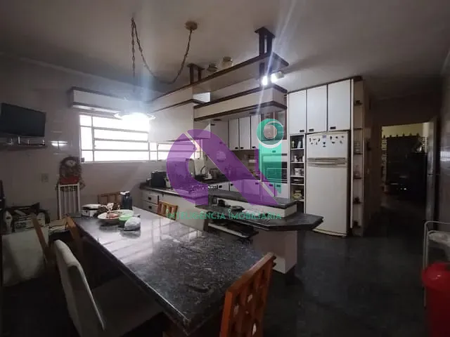 Sobrado com 202m² 3 quartos e 1 banheiro, à venda, no bairro Vila Yara em Osasco