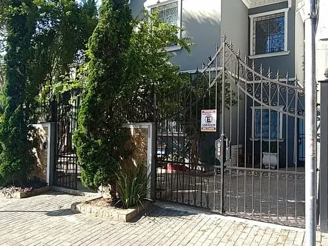 Sobrado com 350m² 10 quartos e 3 banheiros, para alugar, no bairro Chácara Tatuapé em São Paulo