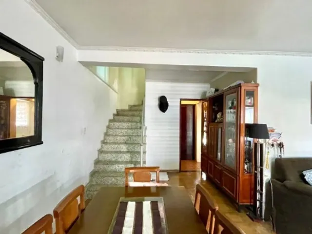 Sobrado 3 quartos e 2 banheiros, para alugar, no bairro Jardim Guarará em Santo André