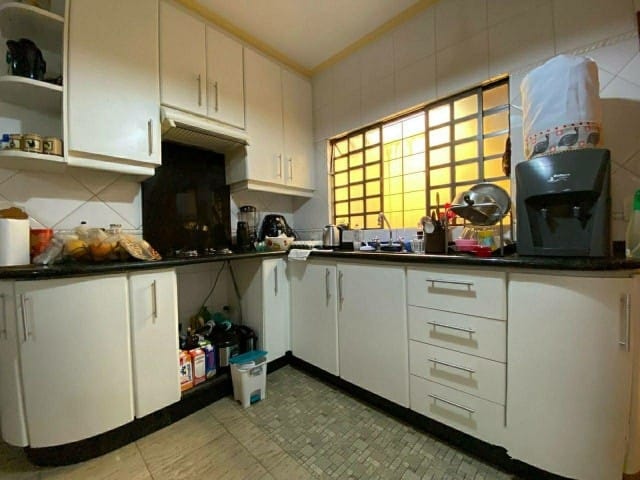 Sobrado com 250m² 3 quartos e 3 banheiros, à venda, no bairro Jardim Oriente em Londrina
