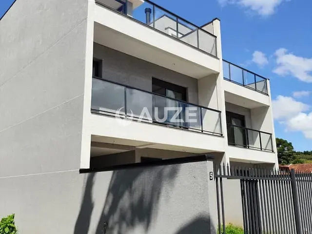 Sobrado com 160m² 3 quartos e 4 banheiros, à venda, no bairro BOM RETIRO em Curitiba