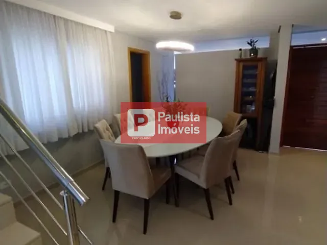 Sobrado com 215m² 4 quartos e 3 banheiros, à venda, no bairro Interlagos em São Paulo