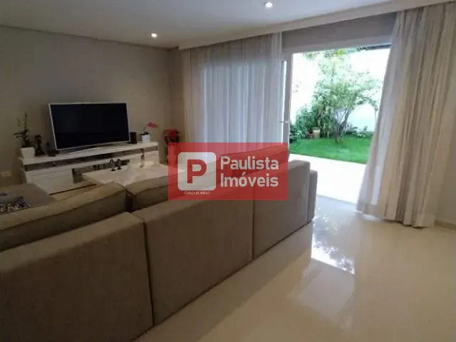 Sobrado com 215m² 4 quartos e 3 banheiros, à venda, no bairro Interlagos em São Paulo