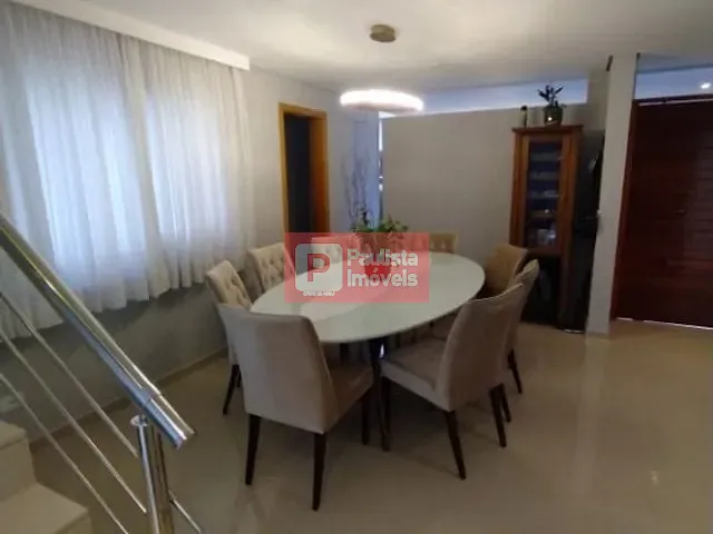 Sobrado com 215m² 4 quartos e 3 banheiros, à venda, no bairro Interlagos em São Paulo