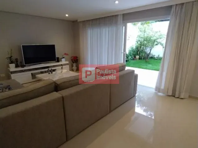 Sobrado com 215m² 4 quartos e 3 banheiros, à venda, no bairro Interlagos em São Paulo