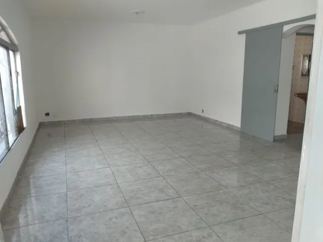 Sobrado com 240m² 5 quartos e 7 banheiros, para alugar, no bairro Campestre em Santo André