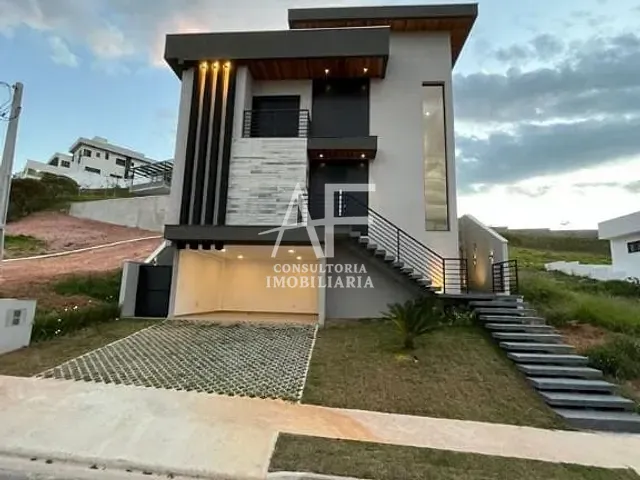 Sobrado com 367m² 4 quartos e 5 banheiros, à venda, no bairro Recanto dos Eucaliptos em São José dos Campos