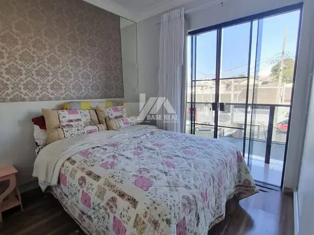 Sobrado com 306m² 3 quartos e 2 banheiros, à venda, no bairro Neves em Ponta Grossa