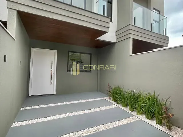 Sobrado 2 quartos e 3 banheiros, à venda, no bairro Várzea em Itapema