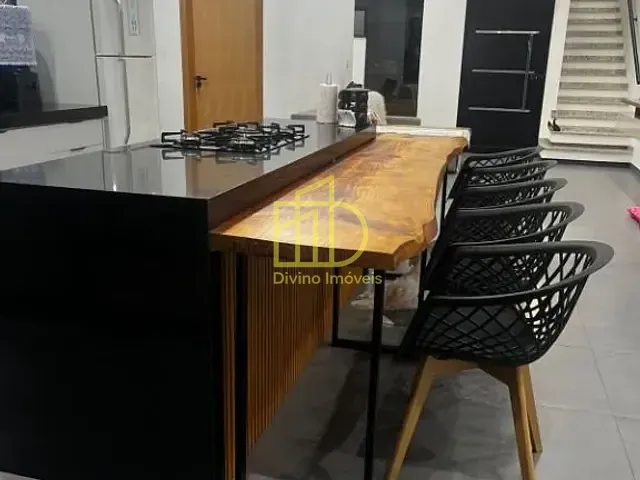 Sobrado com 200m² 3 quartos e 2 banheiros, para alugar, no bairro Horto Florestal Villagio em Sorocaba