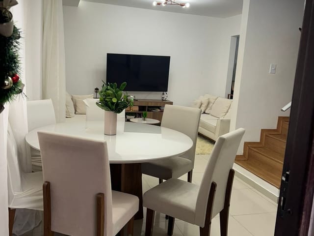 Foto do Sobrado - Bairro Cajuru, Sobrado em Condomínio, excelente localização, 125 metros privativos, 4 quartos, suíte e 2 vagas. | Imobiliária GreenVille