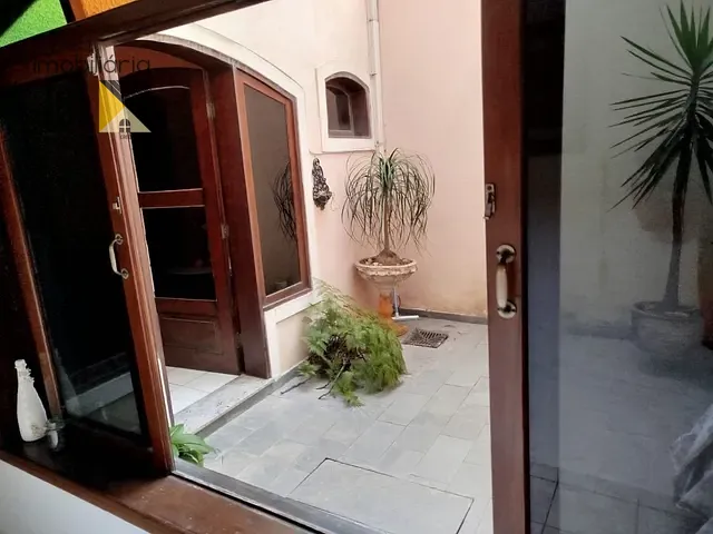 Sobrado com 135m² 3 quartos e 2 banheiros, à venda, no bairro Vila Santa Izabel em Caçapava