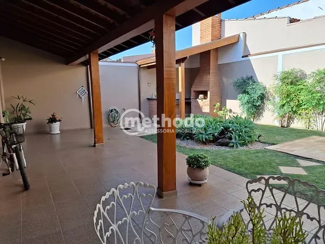 Casa com 300m² 3 quartos e 4 banheiros, à venda, no bairro Jardim Santa Genebra em Campinas