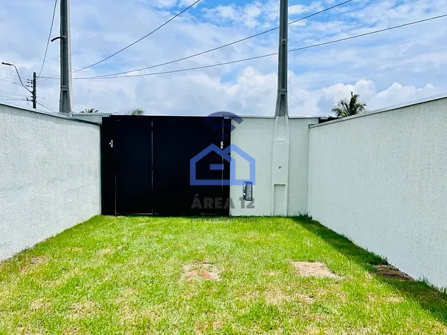 Sobrado com 100m² 2 quartos e 3 banheiros, à venda, no bairro Tarumã em Caraguatatuba